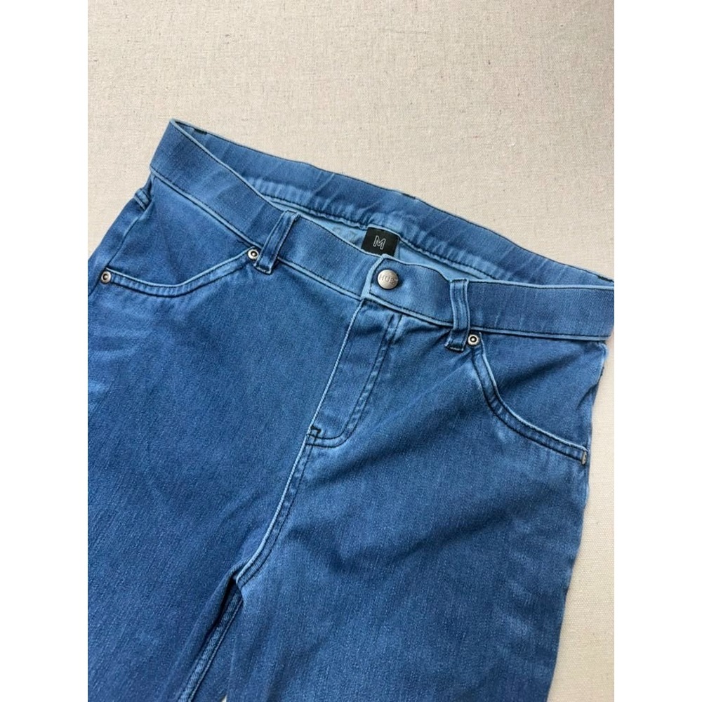 HUE Women's Blue Denim Jeans Size M Straight Leg Stretch Pants [A189]